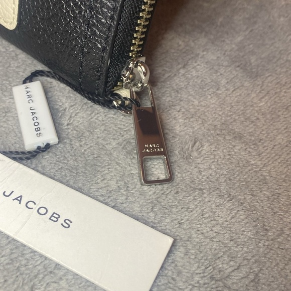 🖤🩶MARC JACOBS🖤🩶Marshmallow Multi Continental Wallet/NWT - Picture 6 of 12